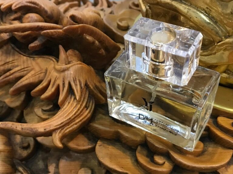 استخدامات عطر العود – استخدامات عطر العود