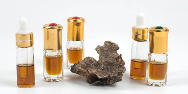 يساعد زيت عود موروكي العطري المستخدمين على النوم بشكل جيد